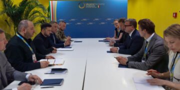 Zelenski cere explicit „bani” și sisteme PATRIOT: „Vom doborî tot, dacă partenerii ne aud”