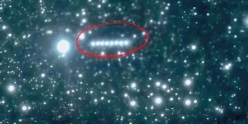 Profesor de la Harvard: „Cometa” 3I/ATLAS ar putea fi o navă-mamă extraterestră ostilă