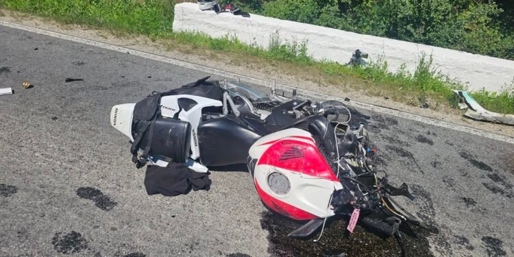 Un tânăr și iubita lui au murit pe motocicletă