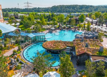 Poliția germană îl caută în Europa pe românul suspectat de abuz sexual asupra unei fetițe de 6 ani la Europa-Park