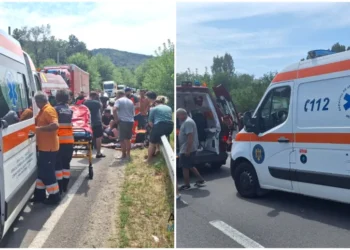 Copil de 7 ani, lovit mortal de un microbuz în fața casei bunicii