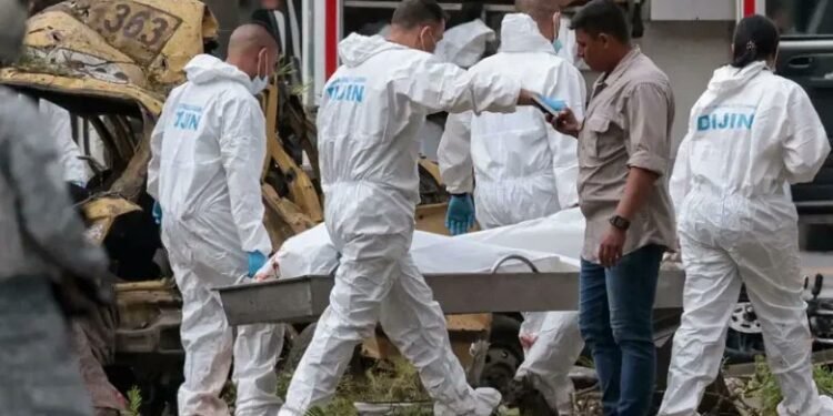 17 decedați în explozie, 12 sunt polițiști