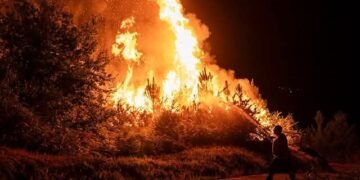Anunță un „pact național” împotriva schimbărilor climatice, după incendiile devastatoare