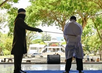 Doi bărbați, biciuiți în public în Indonezia pentru relații homosexuale. Amnesty: „O practică inumană”