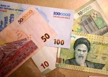Rialul iranian continuă să se deprecieze: un dolar a atins 925.000 de riali