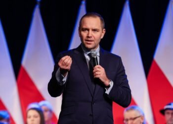 Karol Nawrocki devine președintele Poloniei într-un climat tensionat