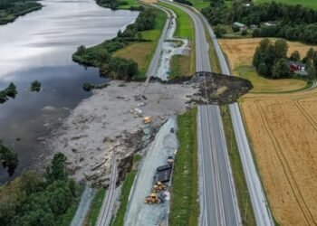 O autostradă a luat-o la vale
