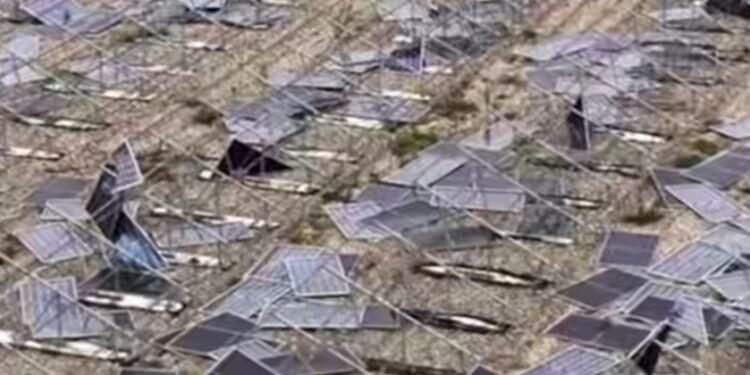 O tornadă a distrus complet un sistem fotovoltaic