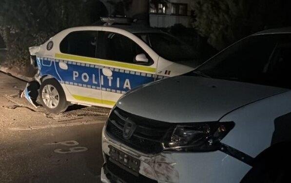 A lovit șase autospeciale în curtea Poliției