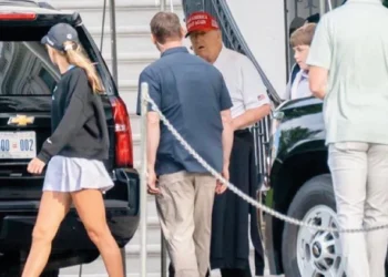 Trump reapare după cinci zile de absență: la golf cu nepoții, pe fondul zvonurilor despre sănătate