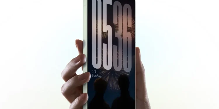 Xiaomi 16 Pro, dezvăluit: ecran plat de 6,8 inci, baterie uriașă și cameră de 50 MP pe toate lentilele