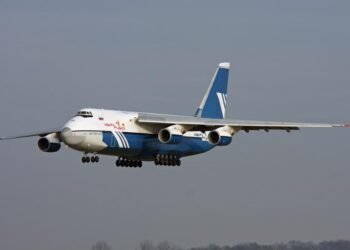 Avion rusesc, blocat 43 de luni