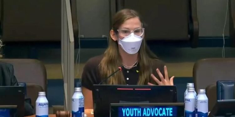 Cere ca purtarea măștii să fie din nou obligatorie