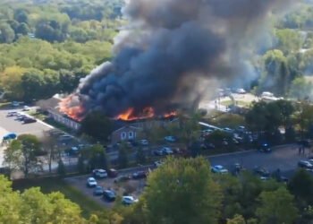 Atacatorul a început să tragă asupra oamenilor aflați în biserică