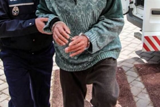 Avea relații cu o minoră, dar și cu mama și bunica