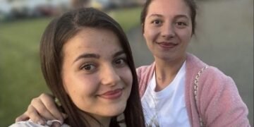 Două tinere surori au murit la 12 zile distanță