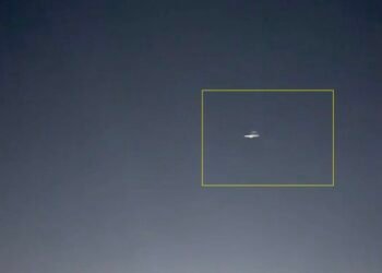 Alertă în Europa: Drone necunoscute survolează aeroporturi din Danemarca și Norvegia