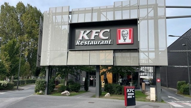 A zăcut 30 de ore în toaleta unui restaurant