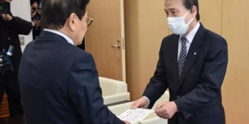 Scandal în Japonia: fost primar acuzat de 99 de acte de hărțuire sexuală, ales consilier municipal