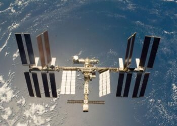 Bannere comerciale pe sateliți și nave spațiale