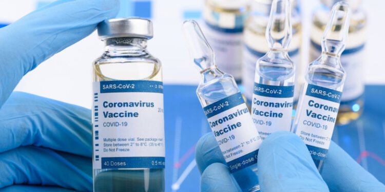 Bruxelles recunoaște: vaccinurile anti-Covid au fost aprobate fără date complete