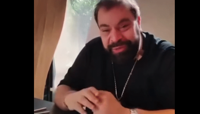 Florin Salam le cântă viitorilor preoți, la Balul Bobocilor