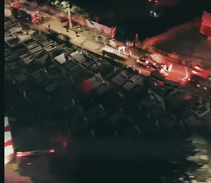 Trei case înghițite de flăcări