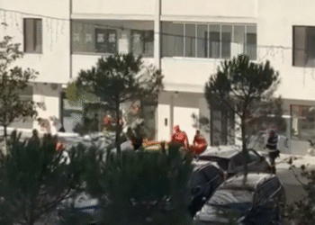 A căzut pe saltea, dar aceasta nu era umflată!