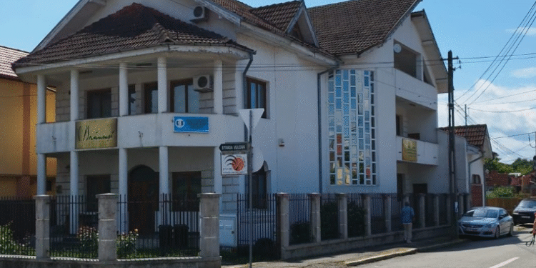 Hoteluri și pensiuni din Târgu Jiu, transformate în birouri pentru funcționarii statului