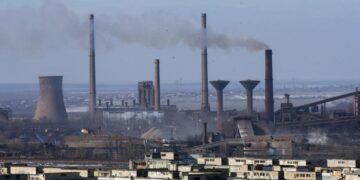 A doua lună de șomaj tehnic pentru 4.000 de angajați