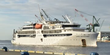 Turistă uitată pe insulă și găsită fără suflare