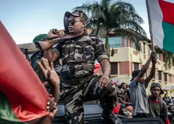 O unitate de elită a armatei anunță că a preluat controlul total: „Nu vom trage asupra poporului” ⚔️🇲🇬