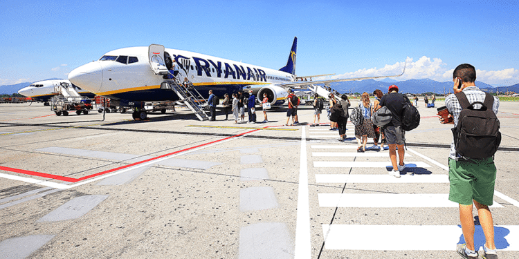 Ryanair spune adio biletelor pe hârtie! Îmbarcarea se va face doar digital ✈️