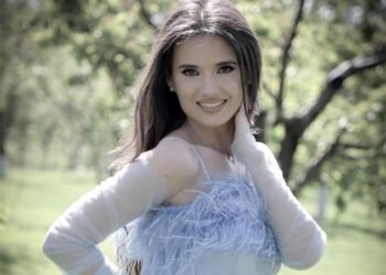 A murit în ziua în care a născut