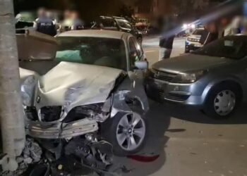 Carambol spectaculos în Craiova! O șoferiță de 18 ani a provocat un accident în lanț