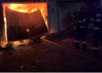 Incendiu la mânăstire. Pompierii s-au luptat patru ore cu flăcările 🔥