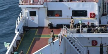 Petrolierul rusesc „Pushpa”, suspectat că face parte din flota-fantomă a Moscovei, investigat în Franța. Membri ai echipajului, arestați