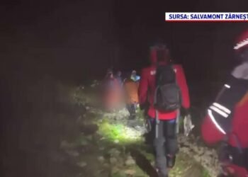 O tânără de 29 de ani a murit după ce a căzut 300 de metri în gol. Excursia fusese organizată pe o rețea socială!