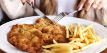 Au scos carnea de porc din cantinele școlare. Ce spun fermierii!