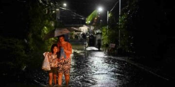 China se închide în așteptarea taifunului Matmo