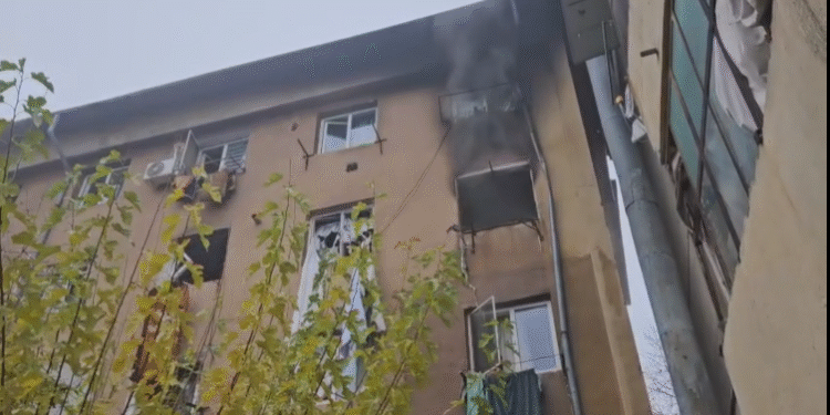 Explozie la o garsonieră de la ultimul etaj