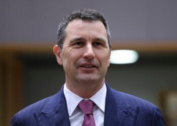 Vicepremierul Tanczos Barna povestește cum a fost înjunghiat în birou