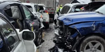 Peste 40 de mașini avariate într-un incident rutier