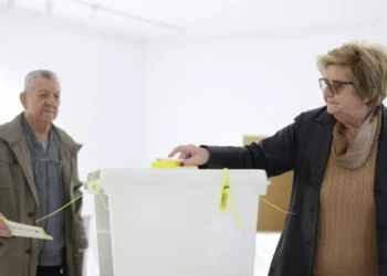 Sinisa Karan câștigă alegerile anticipate din Republika Srpska. Dodik revendică victoria și inflamează din nou scena politică bosniacă