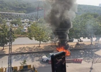 Atentat sinucigaș în Islamabad: 12 morți și zeci de răniți în fața unui tribunal