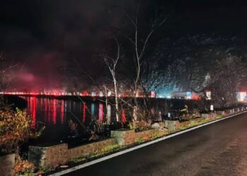 Artist blocat pe Valea Oltului de peste 6 ore: „Nu ai cum să mai fii calm… Oarbă după voi cei care conduceți acest sector de drum!”