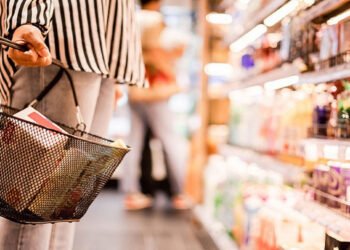 Comisia Europeană analizează introducerea unei taxe pe alimentele ultra-procesate