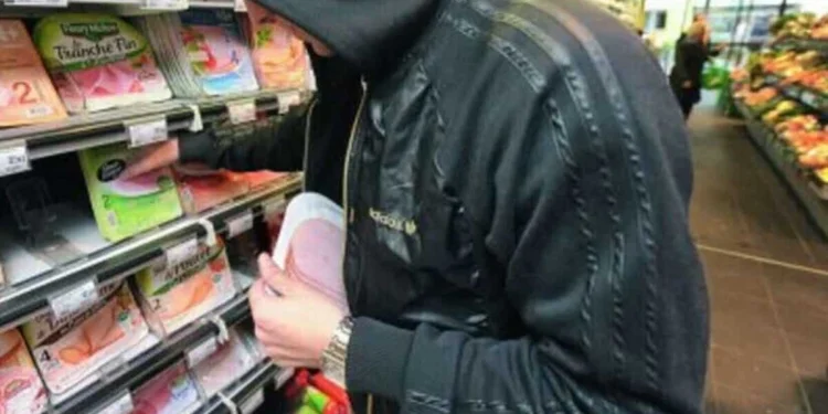 Zeci de furturi din supermarketuri din Târgu Jiu. Cine sunt autorii!