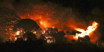 Incendiu devastator în Japonia: 170 de case mistuite de flăcări și sute de oameni evacuați în toiul nopții