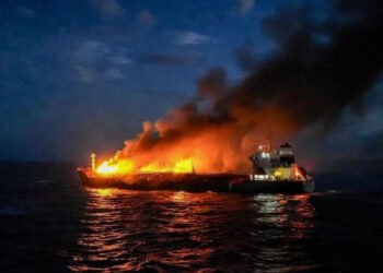 Petroliere incendiate în Marea Neagră